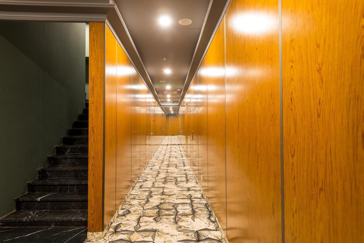 Grand Opera Hotel Кутаїсі Екстер'єр фото