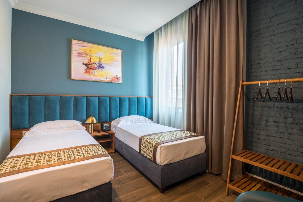 Grand Opera Hotel Кутаїсі Екстер'єр фото