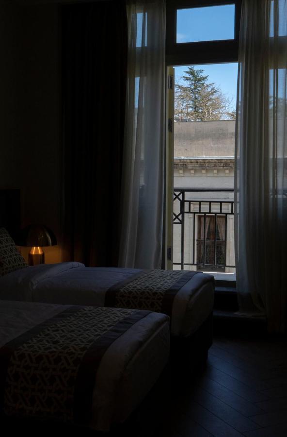 Grand Opera Hotel Кутаїсі Екстер'єр фото