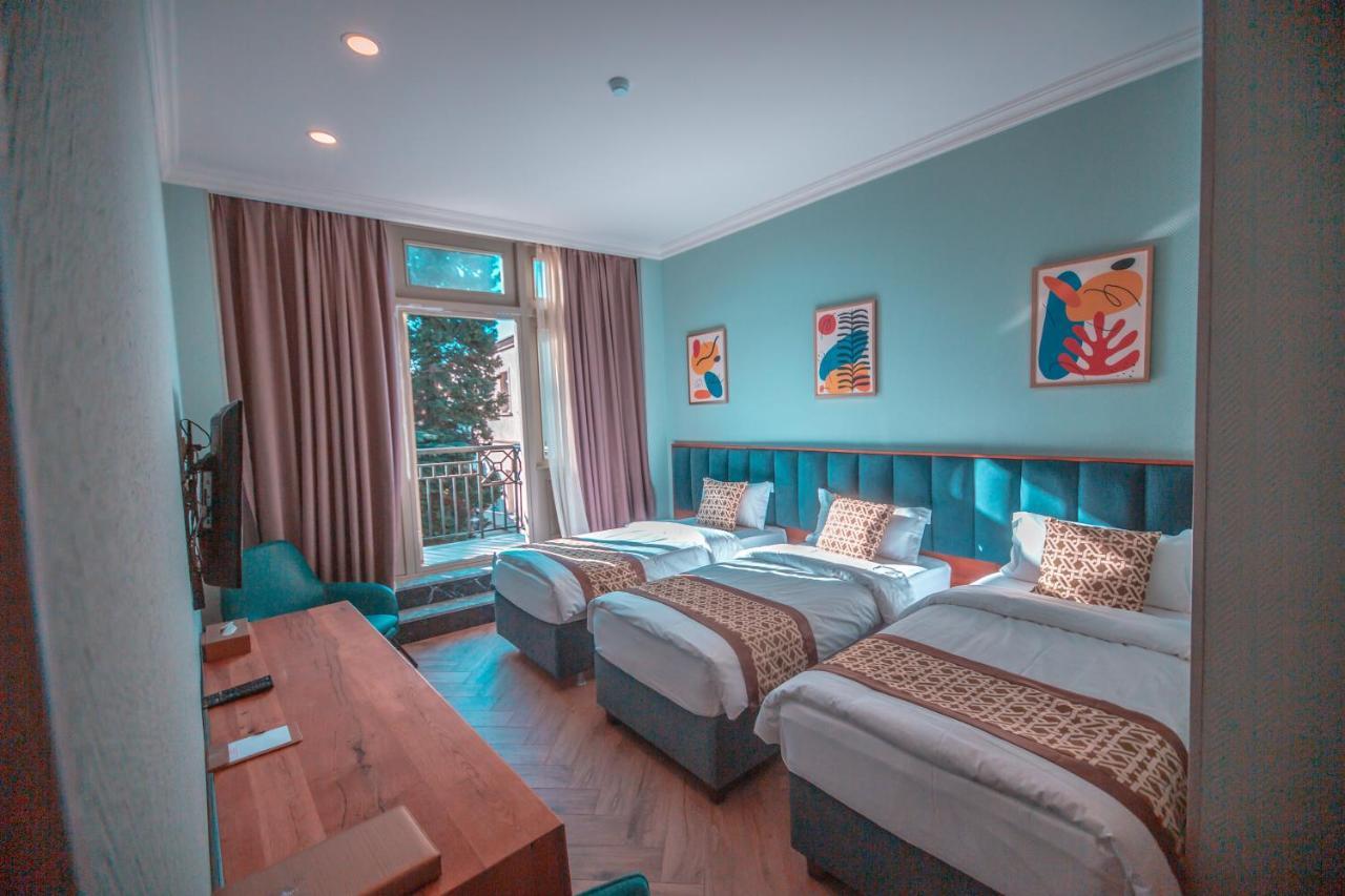 Grand Opera Hotel Кутаїсі Екстер'єр фото