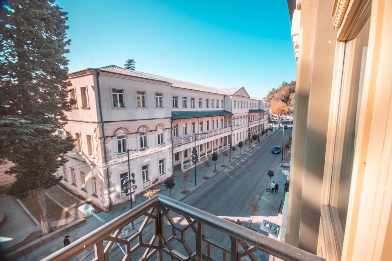 Grand Opera Hotel Кутаїсі Екстер'єр фото